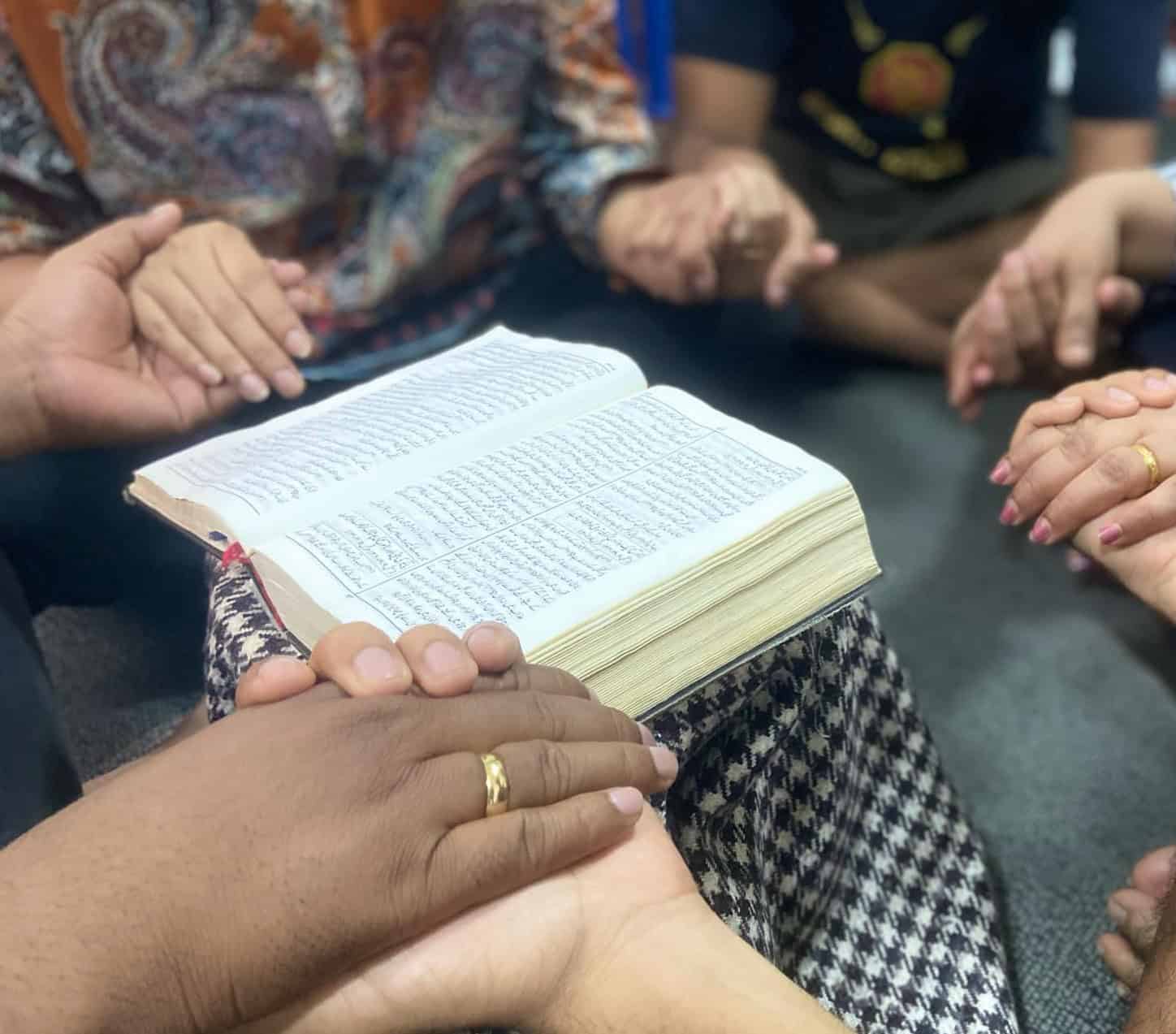 Praying with Bible